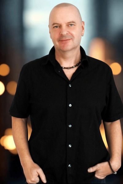 Pete Maher Mastering Engineer. Offers lower rates to unsigned artists. Analog and album mastering.