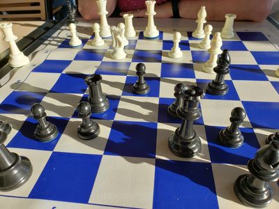 File:Chess board opening staunton.jpg - Wikipedia