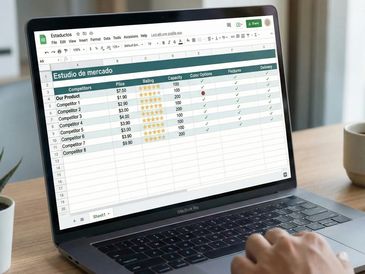 Estudio de mercado
Evaluamos demanda, competencia, precio, márgenes y riesgos. Definimos si el producto tiene sentido y cómo entrar con una estrategia realista. 



Decisión basada en números, no intuición. 