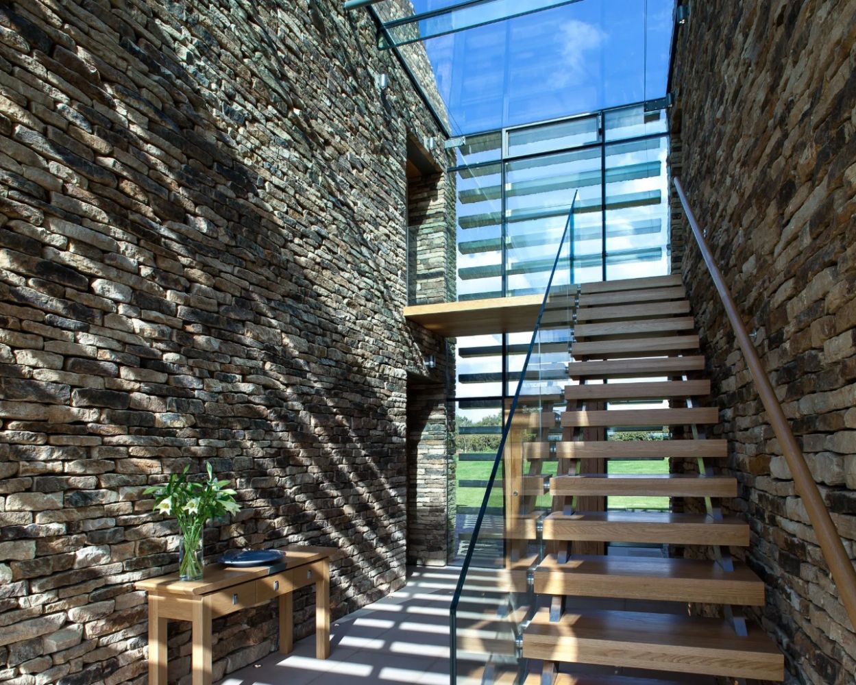 Award Winning Floating Cantilevered Staircase  in Derbyshire