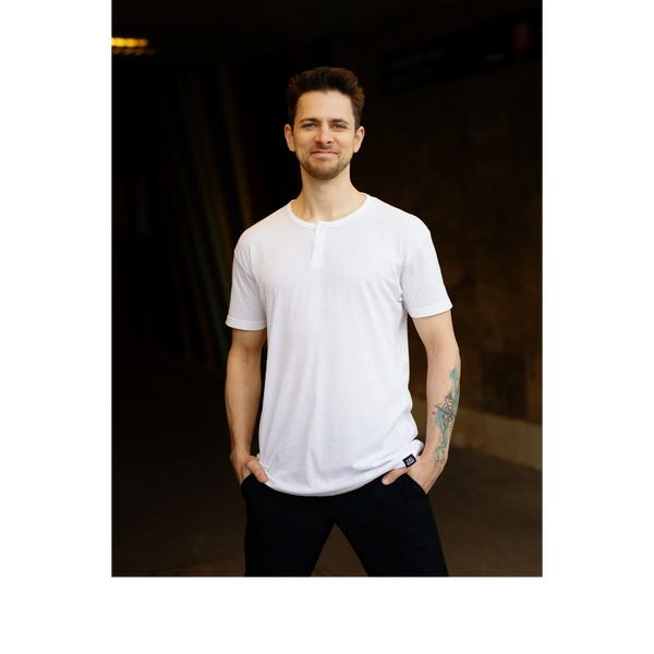 Daniel discovered WCS in 2013 and quickly fell in love with the dance. Having tried many social part