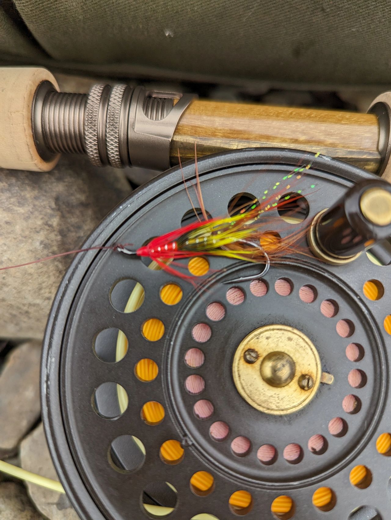 apache fly reel WT3/5+1PC Spare Spool / Black / Right Change System for Ultimate Versatility The Airlite V3 reel combines exceptional performance with a strikingly modern aesthetic Ross Reels - Evolution LTX