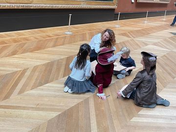 Treasure hunt game in the Louvre