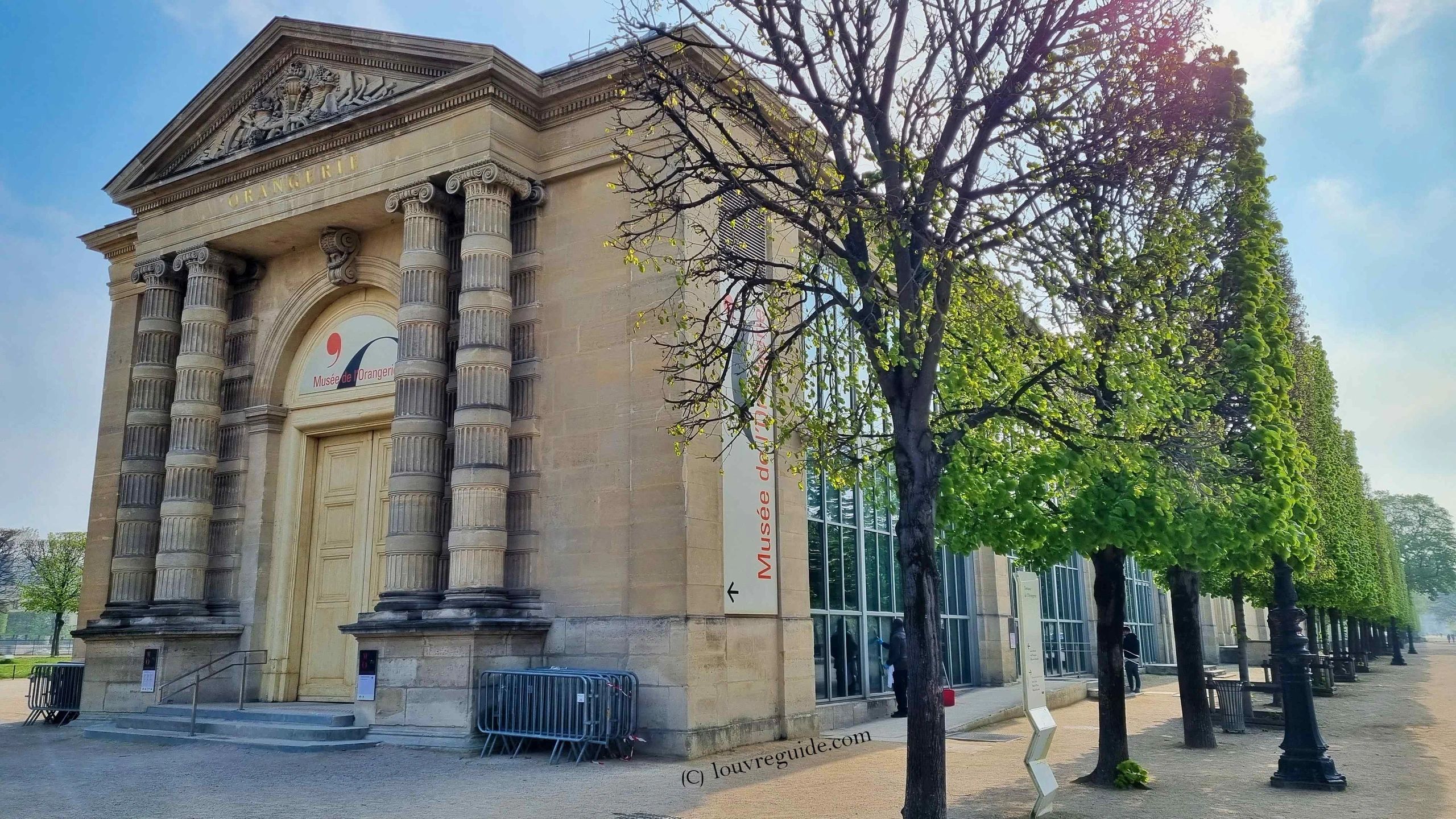 (copyright) Picture of the External view of Musée de L'ORANGERIE in Paris Tuilleries Louvreguide.com