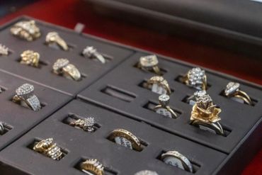Cashbox jewelry & sale pawn