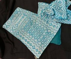 //img1.wsimg.com/isteam/ip/dba5e9bf-449e-4071-8c6f-df074077ec00/ols/Shabbat%20set%20%20hand%20washing%20towel%20and%20challah%20co.jpg/:/rs=w:1300,h:800