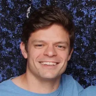 Ben Schreiber, a fiddler and tune writer rooted in the contra dance scene, brings a diverse musical 