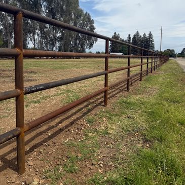 4 rail 2-7/8 pipe fence