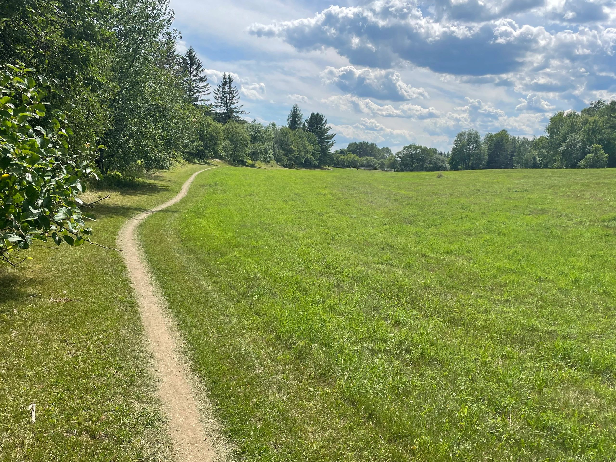 Sentier Village Sutton