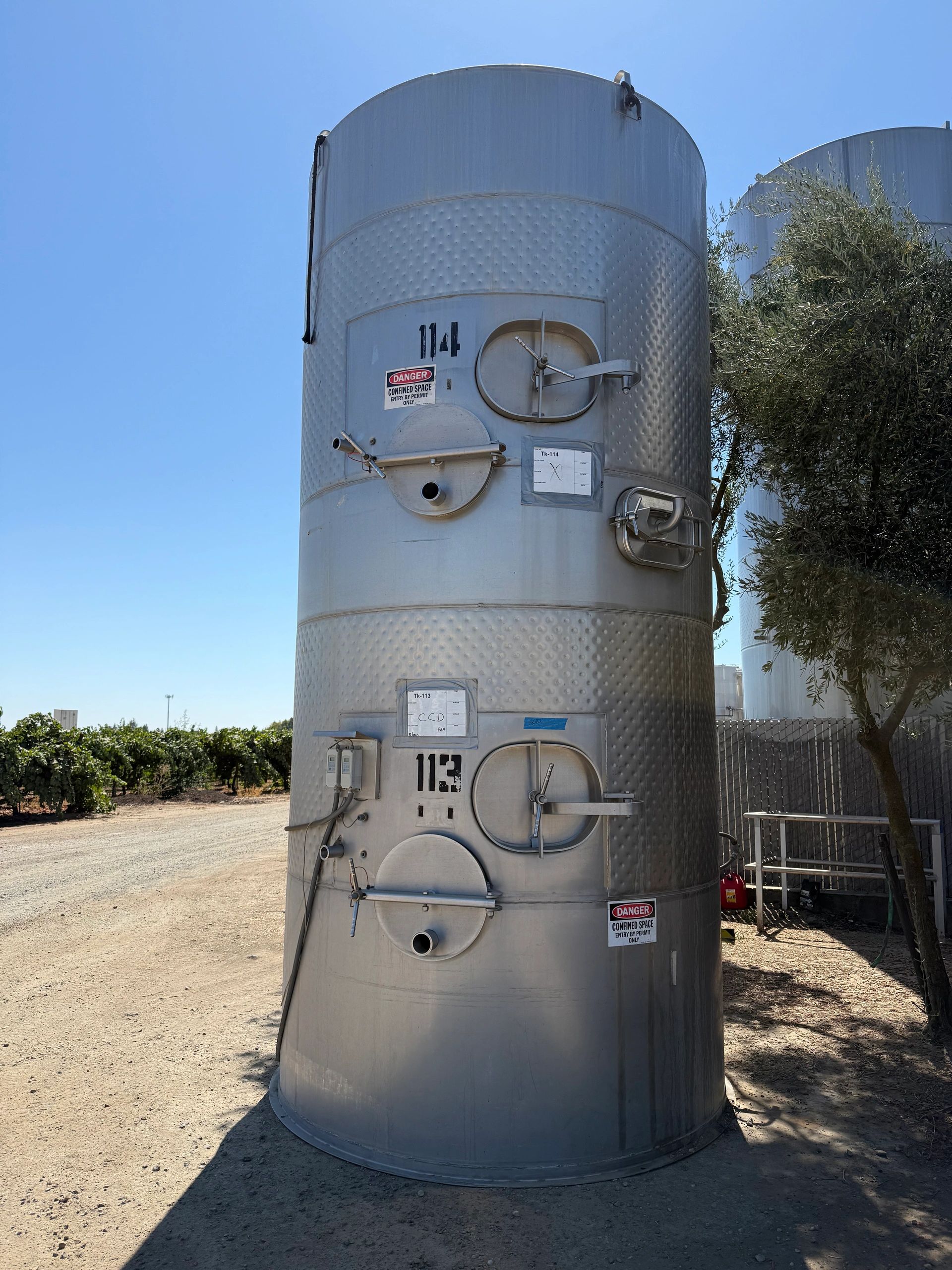 Stacker Tank