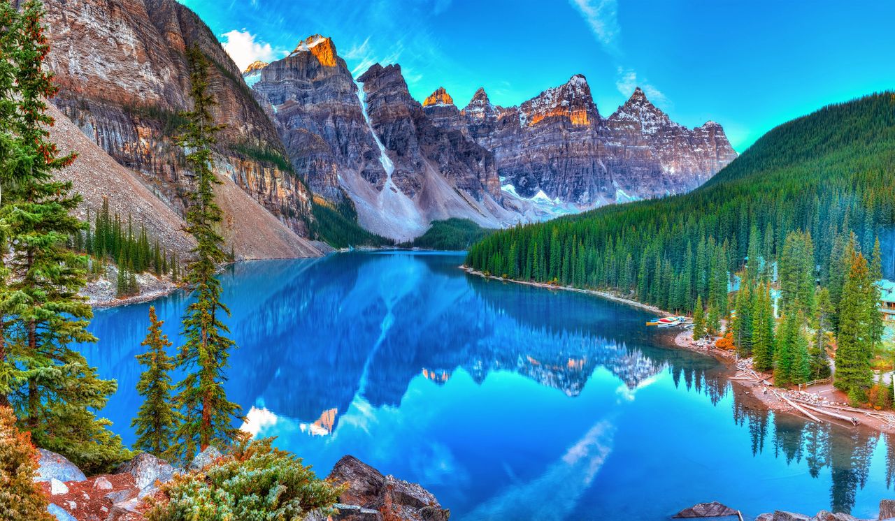 The Magnificent Beauty of Moraine Lake