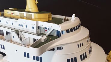 scratchbuilt 1:144 scale ocean liner Oceanic