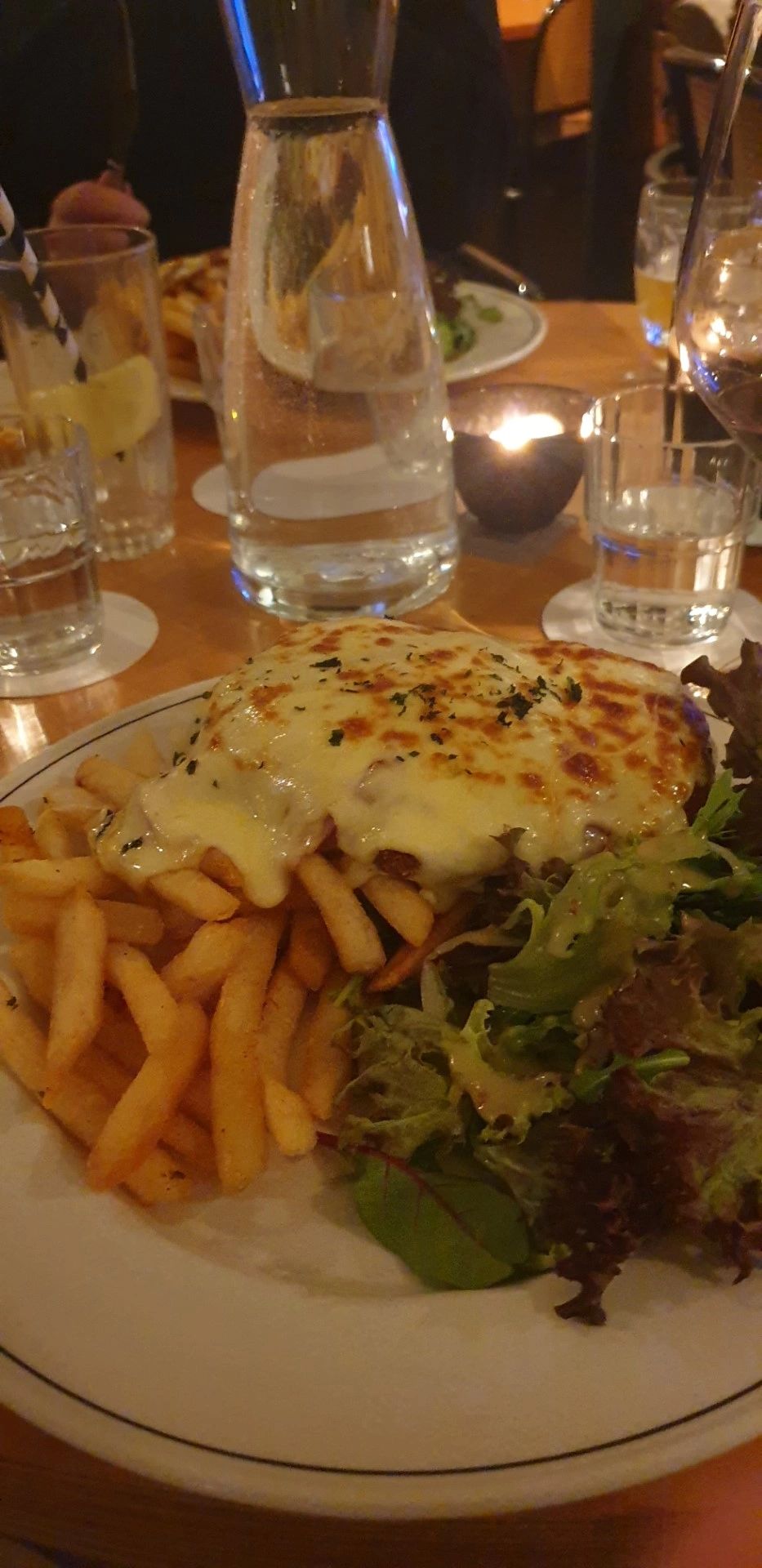 REVIEW 10, HOTEL COLLINGWOOD, COLLINGWOOD