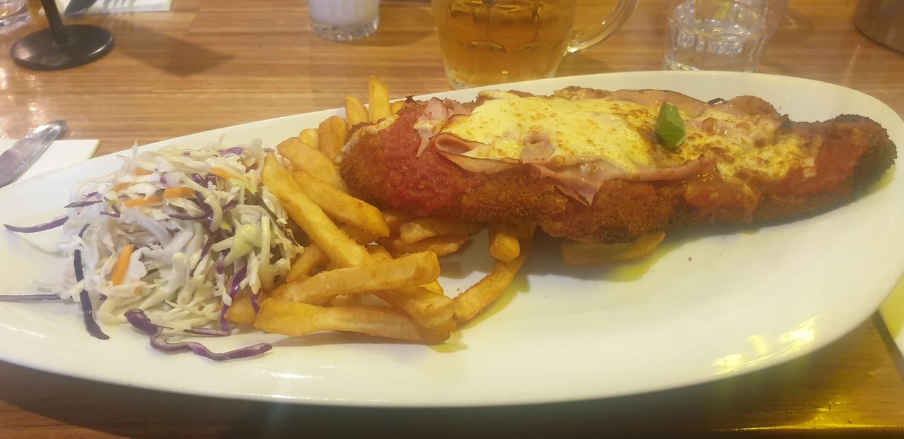 REVIEW 100, UNIVERSAL RESTAURANT, CARLTON