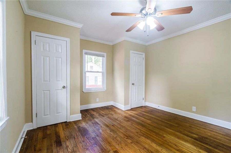 Lindbergh residence before renovation, photo 9