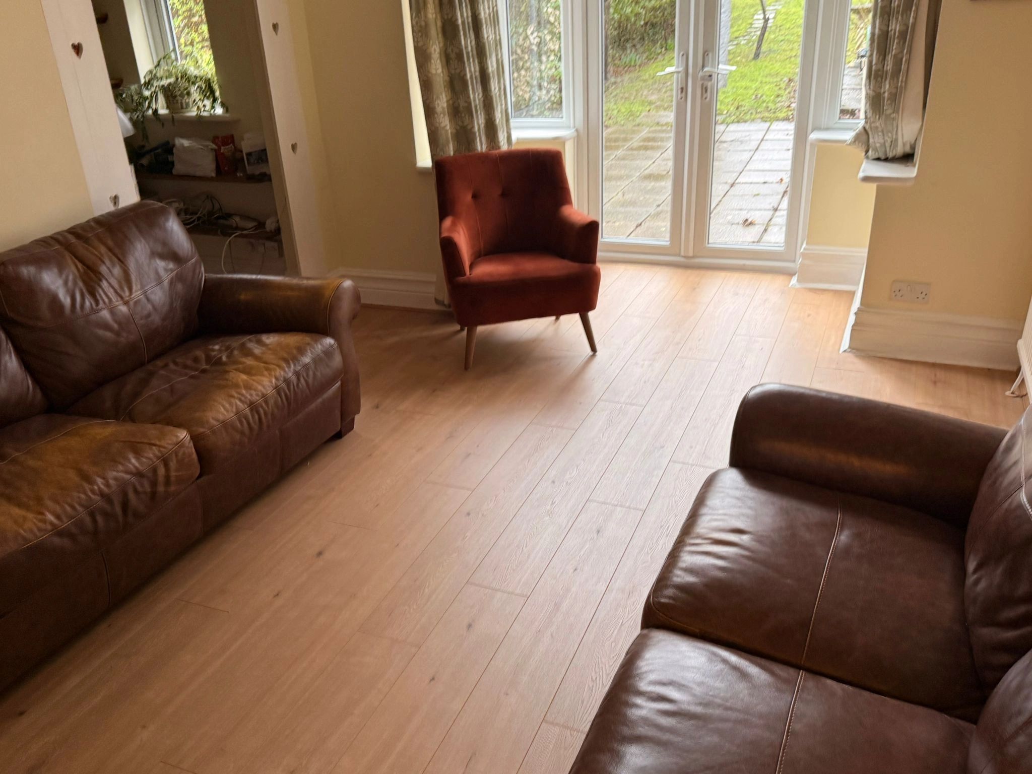 Neptune 8mm textured laminate