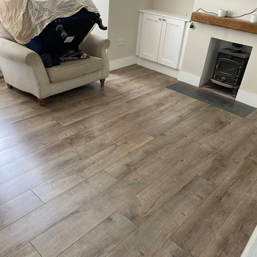 V4 Natureffect 8mm textured Laminate