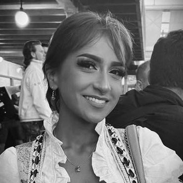 Artist Aalia Haque Event Painting By Erin Live Wedding Painting CT MA RI NH VT ME NY