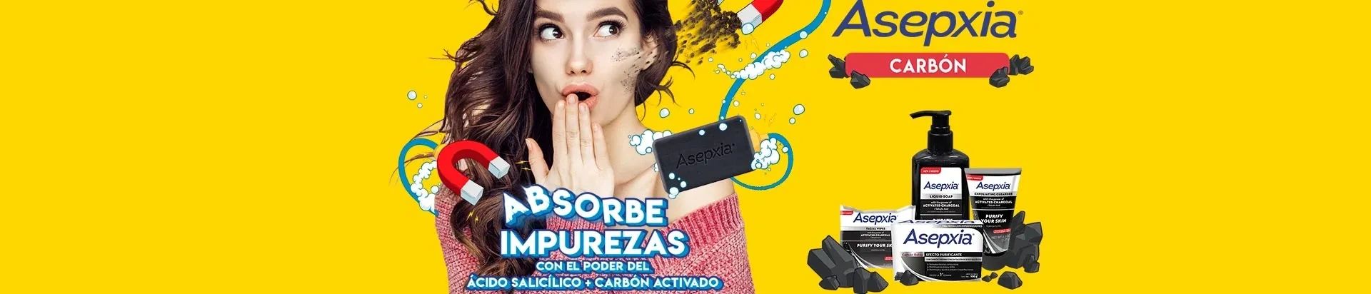 Su fórmula combina carbón activado con ácidos exfoliantes para purificar profundamente el rostro