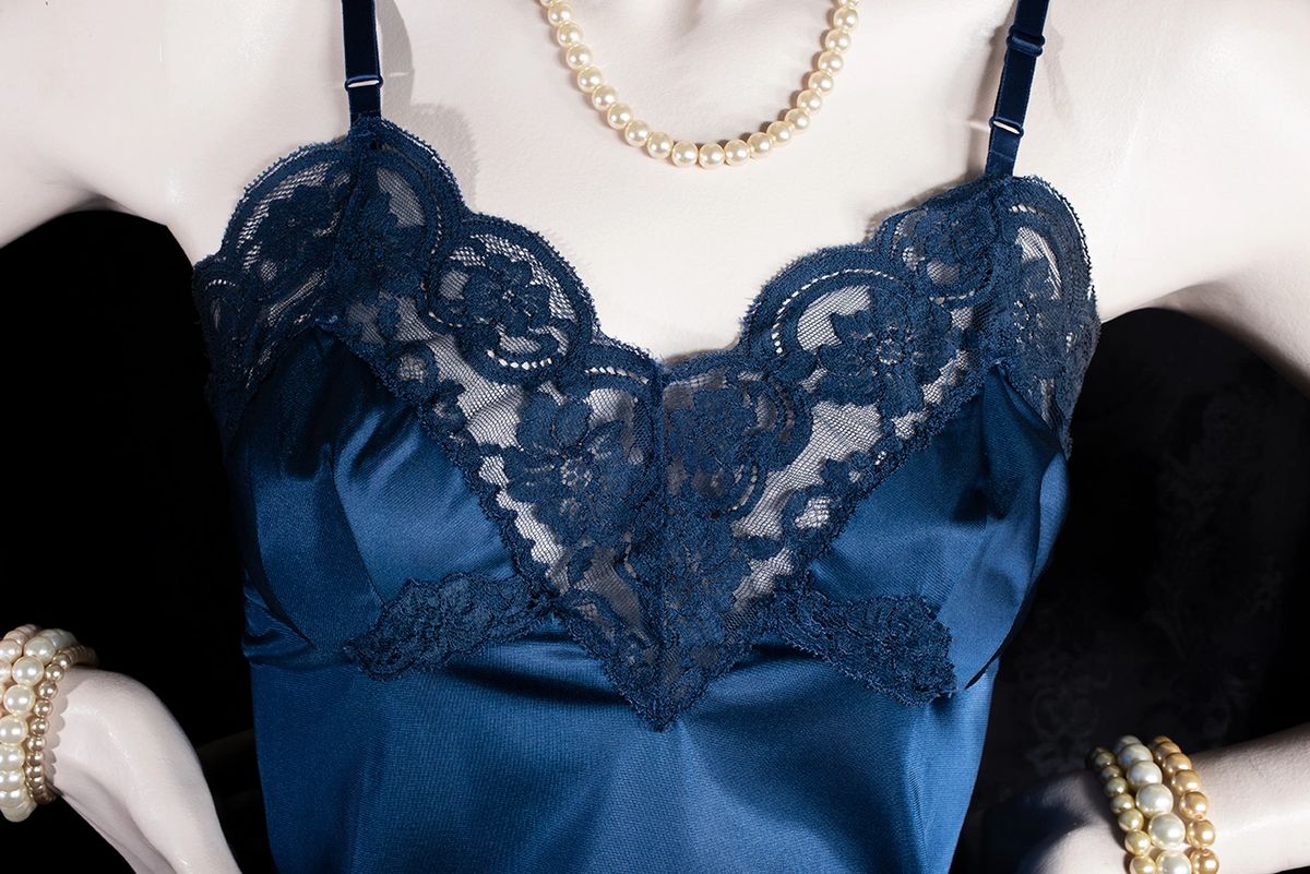 Superb 1960's vintage 'Hollywood Vassarette' shimmering soft glossy  midnight blue nylon slip with matching ornate lace