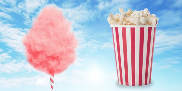 Photo of barbe à papa (cotton candy) and popcorn 