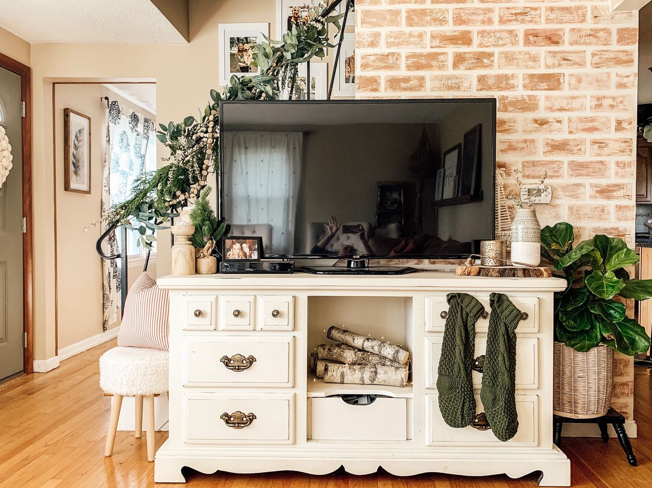 Neutral Greenery Christmas Garland