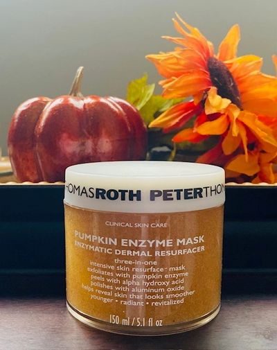 Peter Thomas Roth Pumpkin Enzyme Mask
Skin exfoliation 


