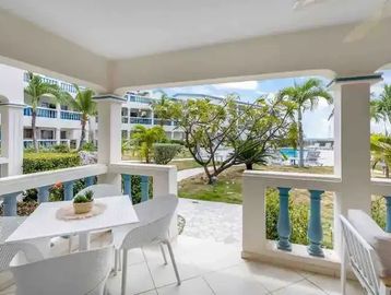 Pool side condo on the beach in SXM, great rental with caribbean pleasures property management.