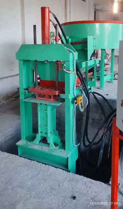 Automatic interlocking brick machine
PLC automation