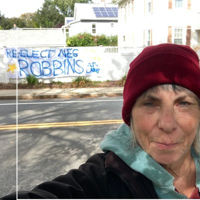 Neighbors support  Robbins banner