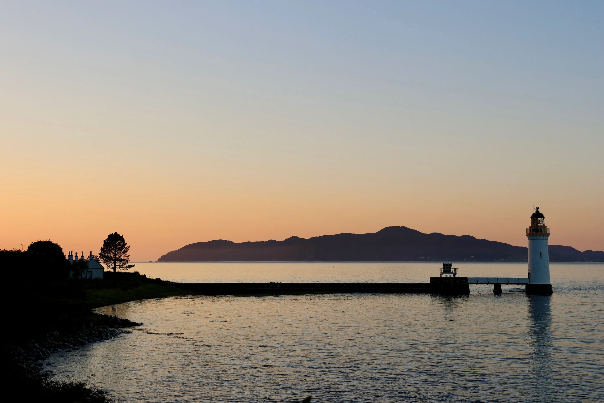 Photo picture capture evening time with river and breeze