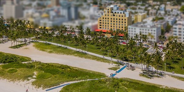 the netherland building at 1330 ocean drive miami beach