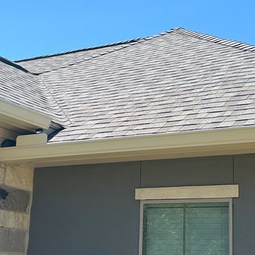 Residental Roof with Owens Corning Shingles in Driftwood 