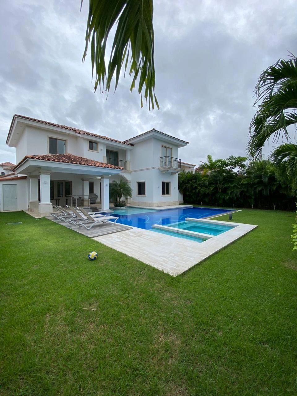 Fairway Estates, Santa María Golf & Country Club