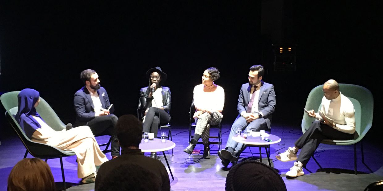 Des candidats de partis participent à un débat avant les élections parlementaires de 2019.