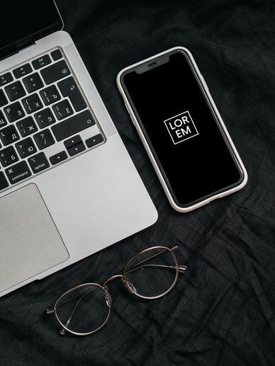 telefon ve laptop ve gözlük