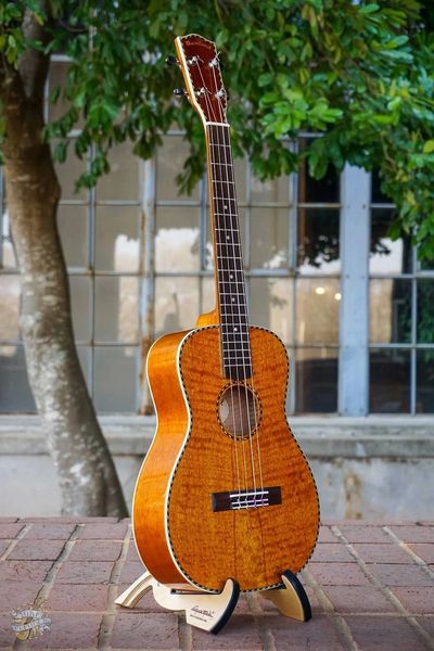 Mainland Ukes mango baritone