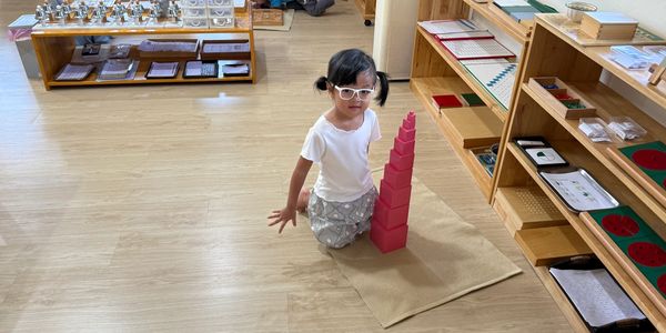 ห้องเรียนมอนเตสซอรี หอชมพู pink tower
