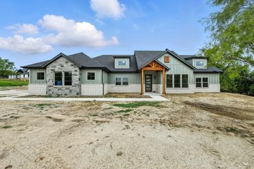 Weatherford TX New Build in Quail Springs Ranch Front