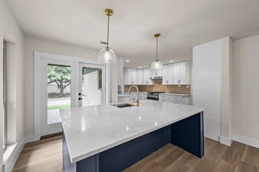 Oversized kitchen island