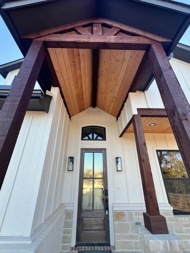 Weatherford TX New home build in Cartwright Ranch with custom entry, cedar posts