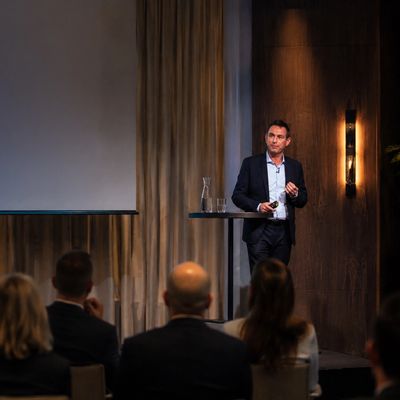Man giving a presentation to an audience.
