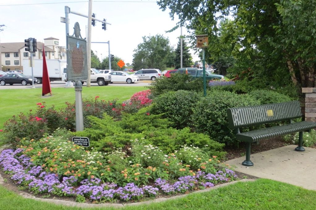 Des Plaines IL ~ Blue Star highway Marker  is located at the Lake Park. 