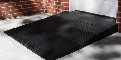 Perfect for both indoor and outdoor applications, the Rubber Threshold ramp offers versatility.
