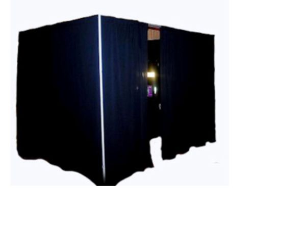 enclosure with black surroundings also can come in different colors of your choice.