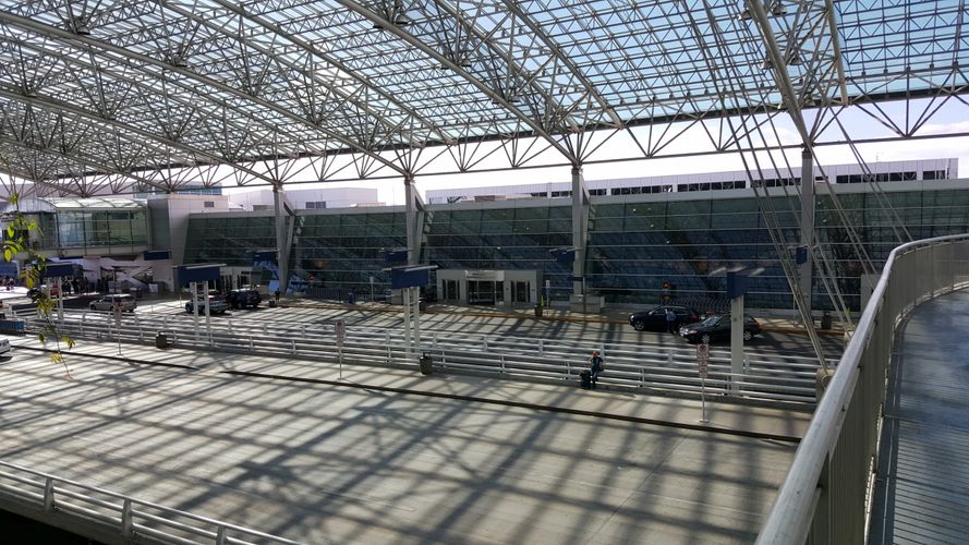 Towncar Airport Transportation PDX Suburban SUV A VIP 2 PDX LLC.