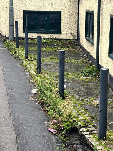 Jet Washing outside a local Restaurant to spruce up before re-opening