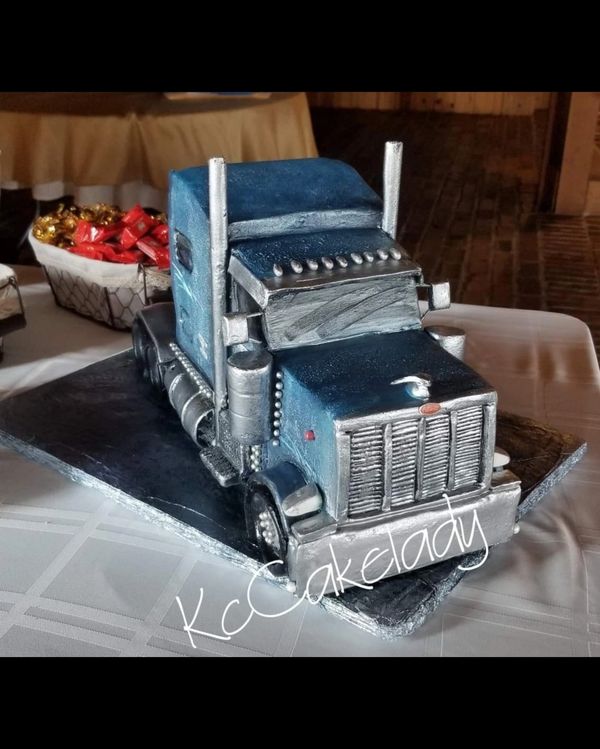 3D Semi Truck cake