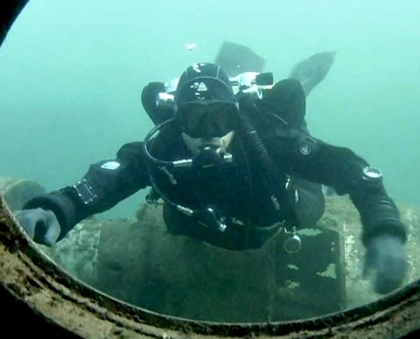 Justin Loos a Lutra Adventure diver during a dive in ohio