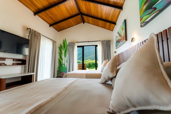 premium-luxurious-accommodation-la-fortuna